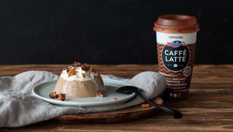 Caffe-Latte-Panna-Cotta-UK_Stage