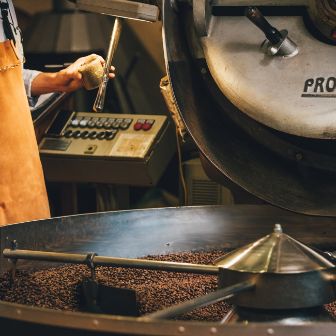 roasting coffee beans