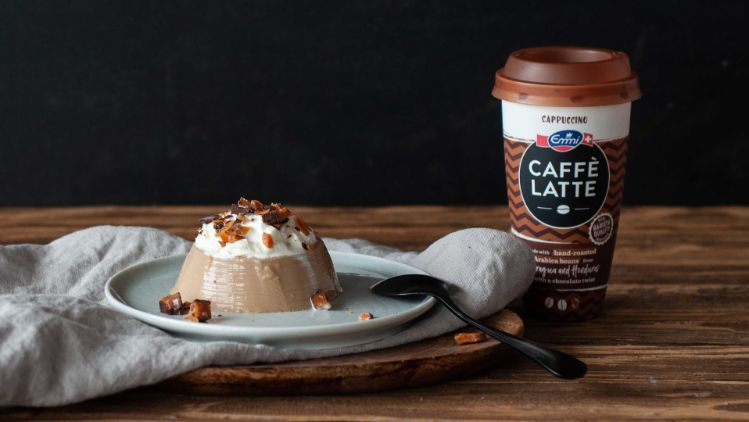 Caffe-Latte-Panna-Cotta-UK_Stage