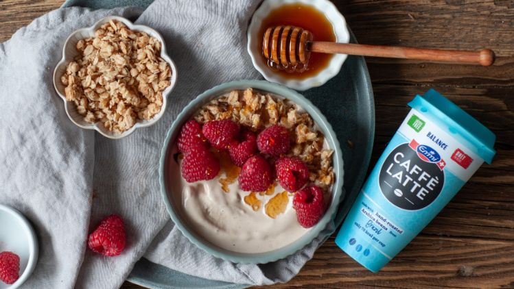 Vanilla Latte Smoothie Bowl-0113_Stage