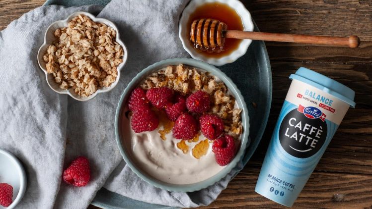 Vanilla Latte Smoothie Bowl-0113_Stage