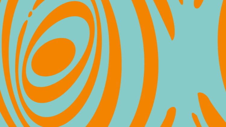 emmi-caffe-latte-cinnamon-roll-background